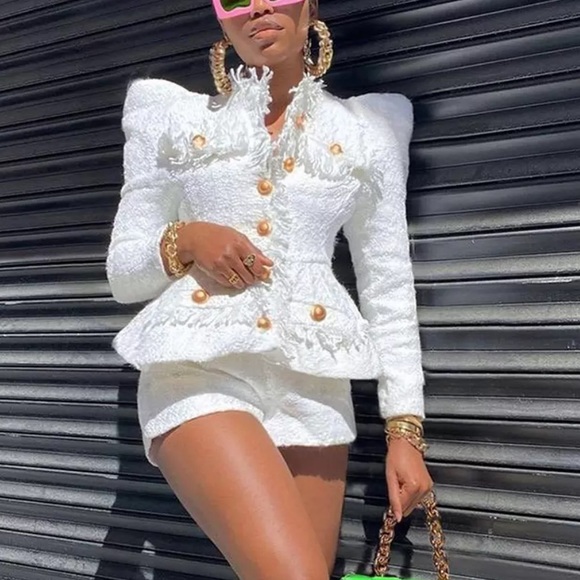 🎉 Turn heads at any event with this stunning white tweed set! - Picture 6 of 16